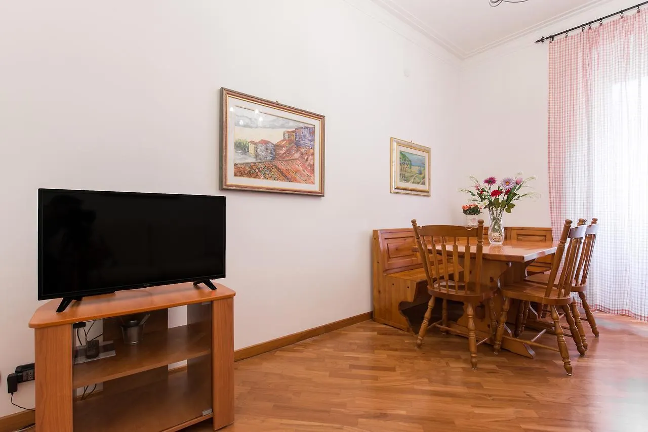 بيت للعطل فندق رومافي  Maison Velia Appia إيطاليا